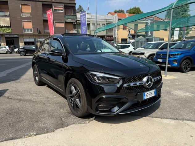 Mercedes-Benz GLA 200 d Automatic AMG Line Premium con Tetto Panoramico. - Foto 7