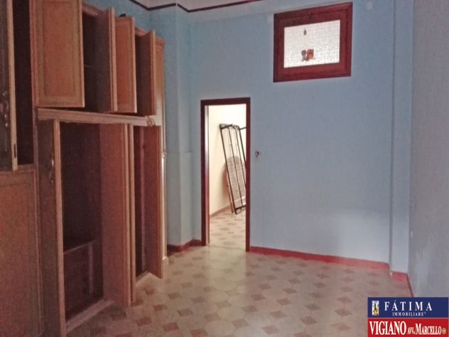 FOGGIA – VENDESI – VIA LECCE – TRATTABILE – MQ. 110 – 2 ingressi – 2 cortili - Foto 4