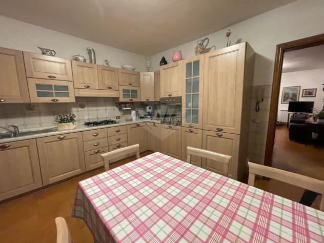 VILLA A SCHIERA di 10 vani e di 150 mq (PIETRASANTA - Fiumetto) rif. 066/VV - Foto 4