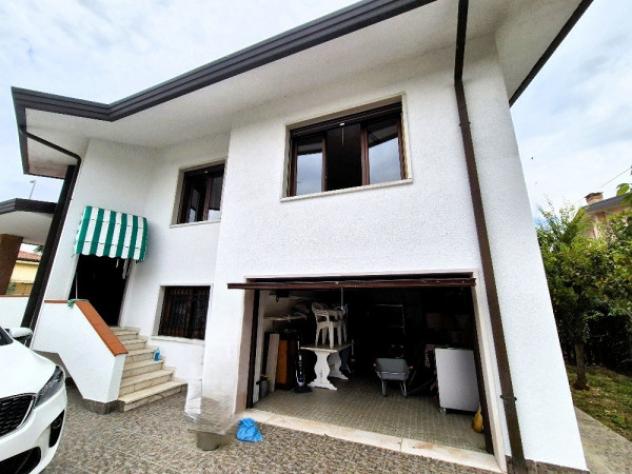 Villa di 205 m² con più di 5 locali e box auto doppio in vendita a Spinea - Foto 15