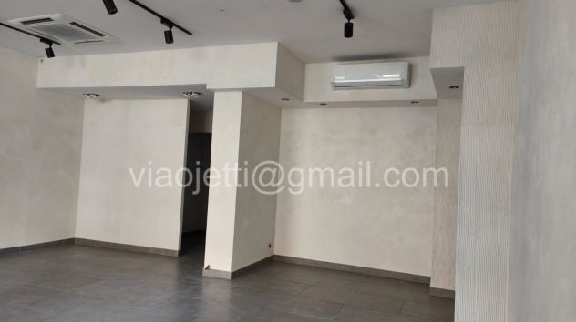 AFFITTASI Negozio di 86 mq con 2 Ampie Vetrine in Via Ugo Ojetti (Zona Talenti) - Foto 5