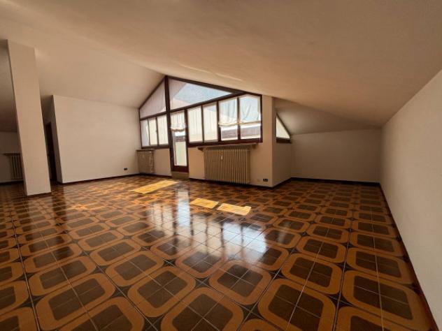 Appartamento di 120 m² con 3 locali in affitto a Lallio - Foto 4