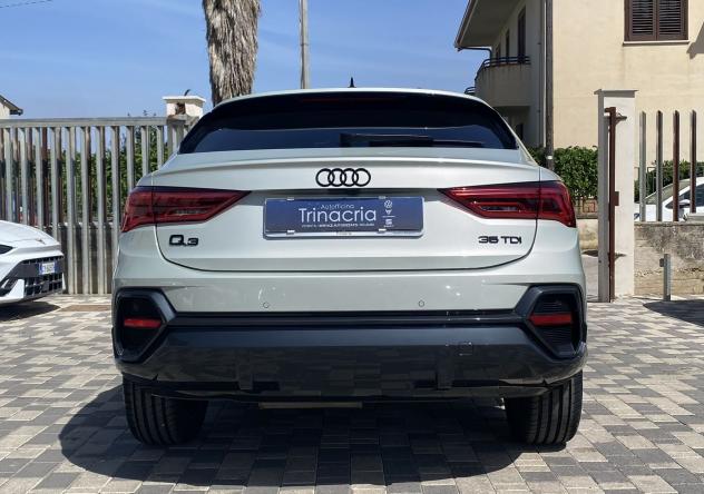 Audi Q3 SPB Business Plus 2.0 TDI 150CV s-tronic 35 - Foto 5