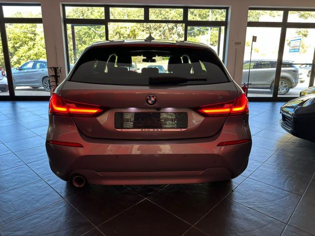 BMW 116d SPORT AUT 116cv "COCKPIT" - Foto 5