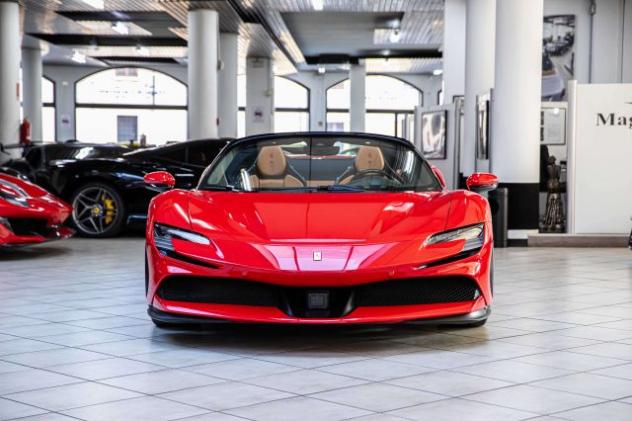 FERRARI SF90 Spider LIFT|ADAS FULL PACK|AFS|CARBON+LEDS|RACING rif. 23814827 - Foto 2