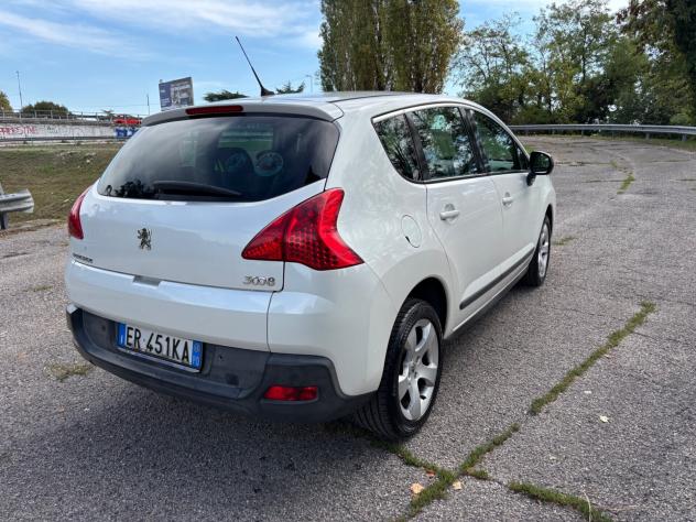 Peugeot 3008 2.0 HDi 114CV Business - Foto 4