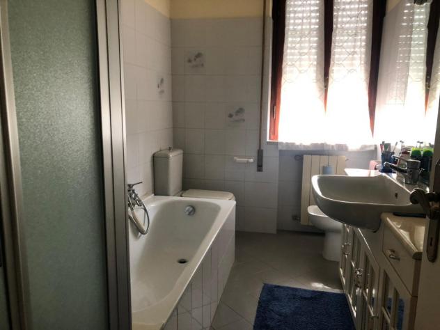 Lido di Camaiore, appartamento di 100mq, a circa 400 metri dal pontile, in ottimo stato e ben rifinito al 1° piano di 2 con POSTO AUTO. Ingresso in am - Foto 12