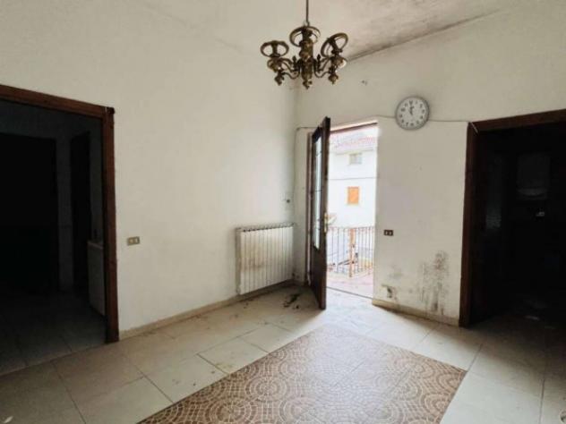 Immobile in asta di 127 m² con più di 5 locali e box auto in vendita a Vergiate - Foto 14