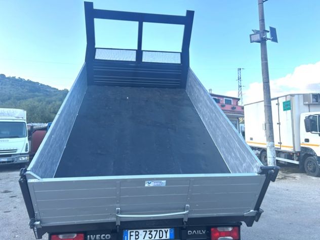 camion iveco daily 35c15 ribaltabile - Foto 6