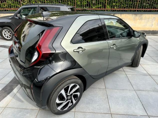 TOYOTA Aygo X 1.0 VVT-i 72 CV 5 porte Lounge S-CVT rif. 23841228 - Foto 3
