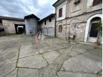 Casa indipendente con ampia  area cortilizia
