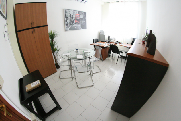 Ufficio pronto con posto auto euro 170 - Foto 7