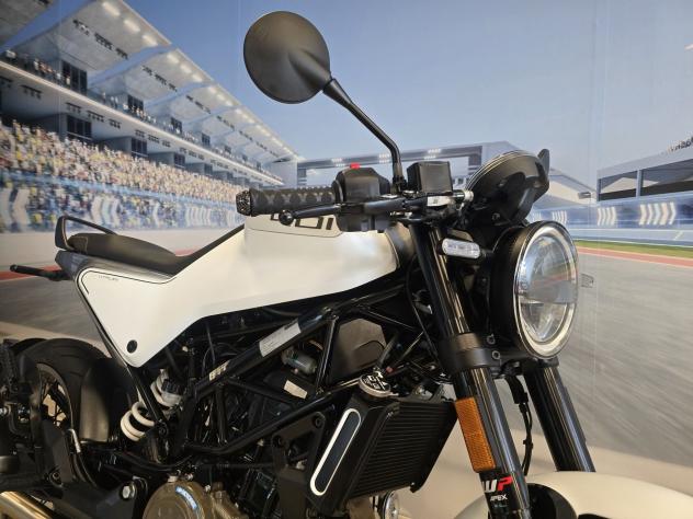 Husqvarna Vitpilen 401 09/2023 - Km 16500 (A2) - Foto 8
