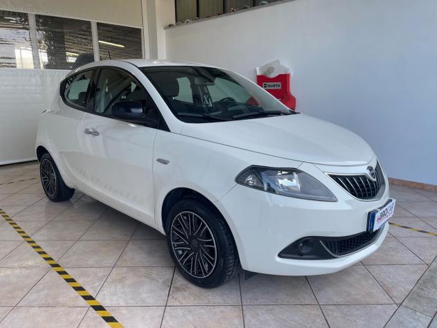 Lancia Ypsilon 1.0 FireFly 70cv S&S Hybrid GOLD PLUS - Foto 2
