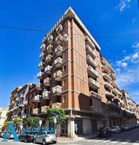 Oltre 3 vetrine in vendita a Taranto - Foto 15