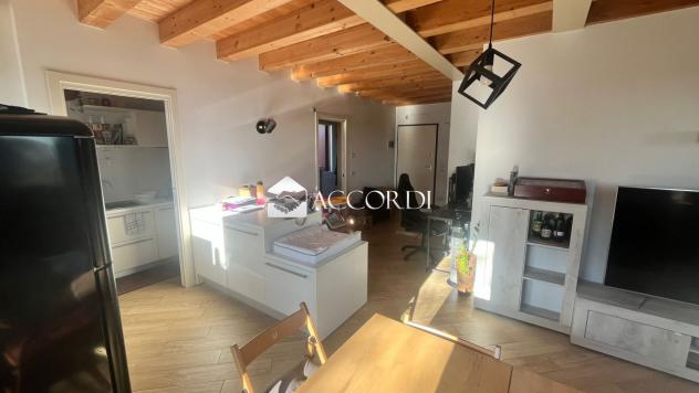 APPARTAMENTO di 3 vani e di 80 mq (CONEGLIANO) rif. MM4444 - Foto 2
