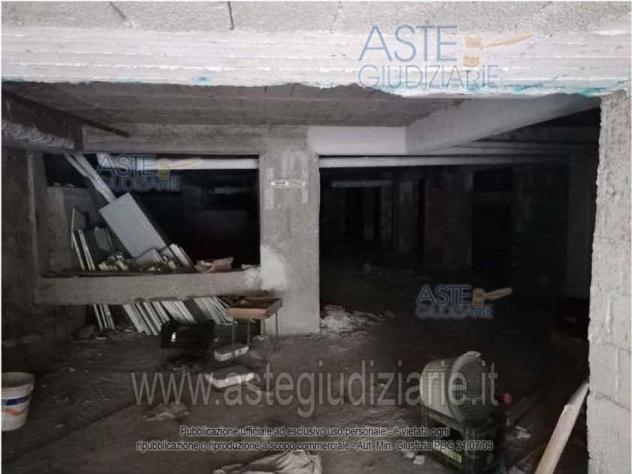 IMMOBILI-IMMOBILE COMMERCIALE-Via Salvatore Calenda, 45, 84126 Salerno SA, Italia - Foto 2