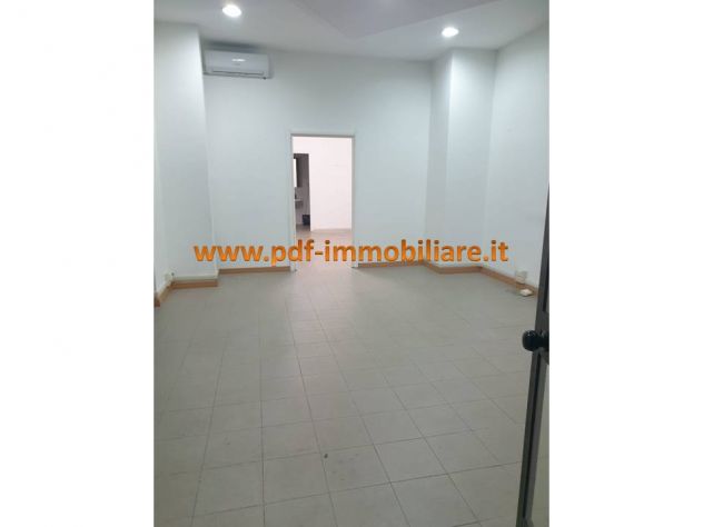 Locale commerciale di 55 mq a Monterotondo Scalo