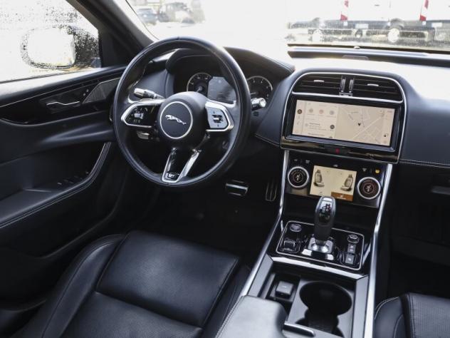 JAGUAR XE (X760) XE 2.0 250 CV aut. R-Dynamic SE - Foto 5