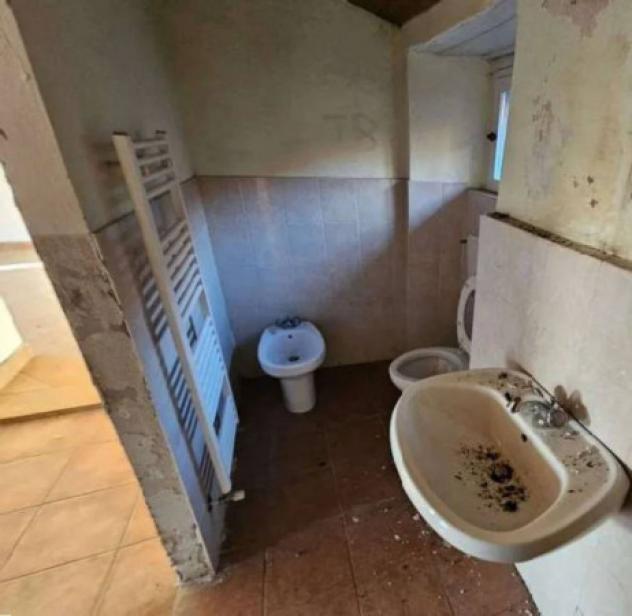 Immobile in asta di 77 m², box auto in vendita a Azzio - Foto 5