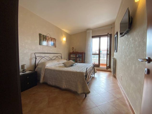 ELEGANTE APPARTAMENTO CON MANSARDA TERRAZZO E BOX - Foto 8