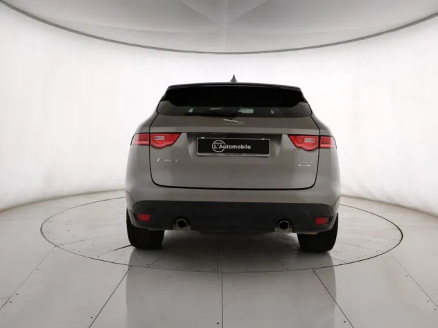 JAGUAR F-PACE 2.0D I4 PORTFOLIO AWD 240CV AUTO MY18 - Foto 2