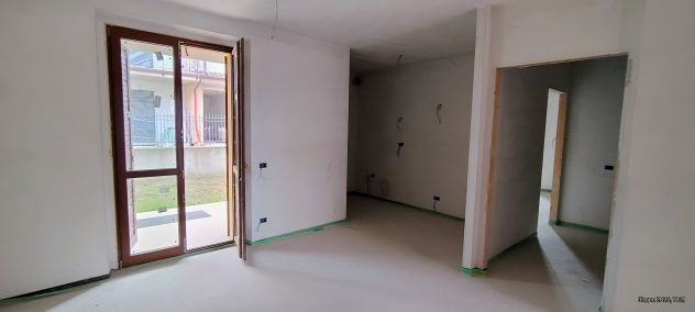Appartamento nuovo al piano terra con giardino e garage - Foto 3