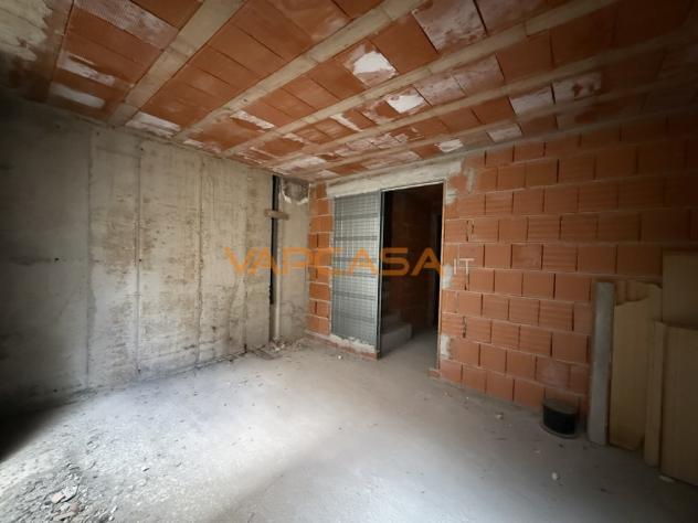 APPARTAMENTO DA COMPLETARE - Foto 13