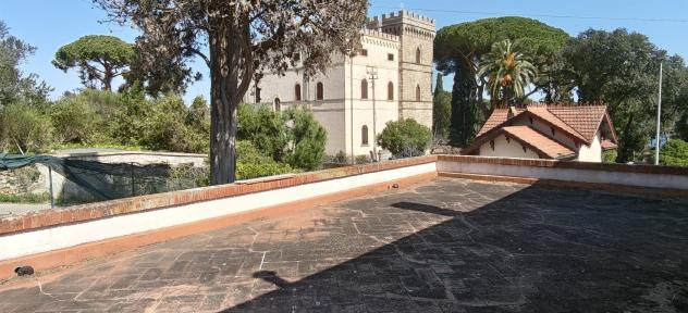 Villa d'epoca con ampi spazi esterni - Foto 2