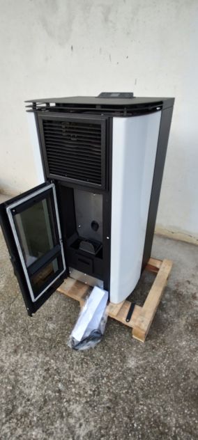 Stufa pellet canalizzata 17 kW - Foto 6