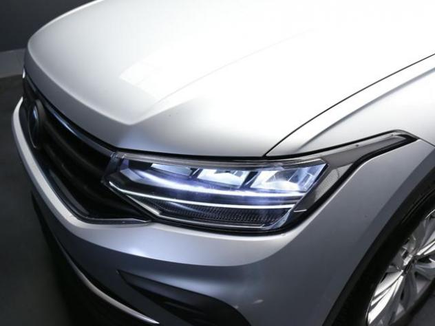 VOLKSWAGEN Tiguan 2.0 TDI 150CV DSG Life rif. 24108477 - Foto 10