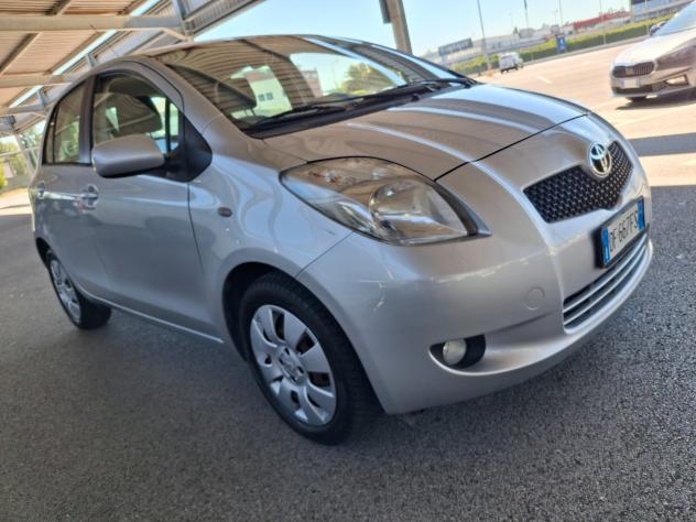 Toyota Yaris 1.3 BENZINA-OK NEOPATENTATI. - Foto 5