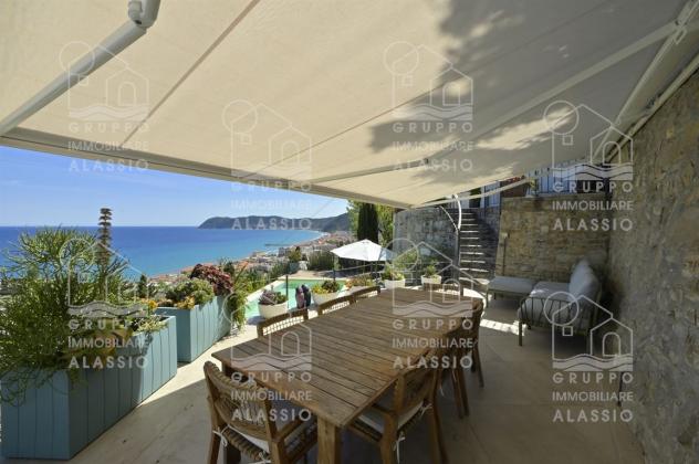 ESCLUSIVA PROPRIETÀ DI PRESTIGIO CON VISTA MARE TOTALE, PISCINA PANORAMICA E DEPENDANCE INDIPENDENTE - Foto 16