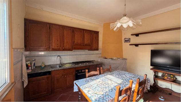 Villa scolo 560 - Splendida Villa Bifamiliare con Ampio Giardino – Ideale per due nuclei familiari! - Foto 19