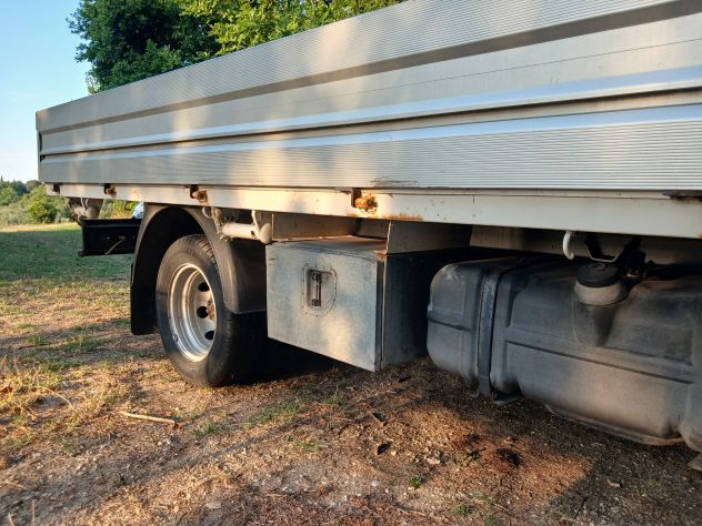 Vendesi Nissan Cabstar.E 120 cassone fisso , km 27.500 reali - Foto 7