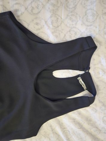 Top nero fluido Le Streghe con scollo sul retro - Foto 3