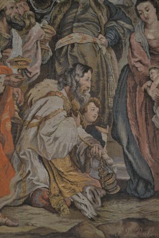 Arazzo del XX secolo raffigurante ” Adorazione dei Magi “ - Foto 3