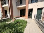 BILOCALE CON GIARDINO E BOX