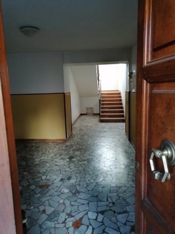 In una frazione del comune di Castell'Azzara, più precisamente a Selvena, dove sono presenti i servizi di prima necessità; conosciuto per le sue mini - Foto 3