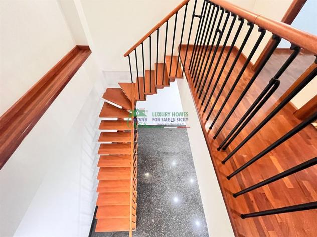 Rif:2701 - Vendesi elegante casa indipendente zona Sacro Cuore, Comiso - Foto 8