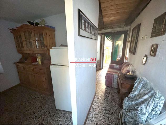 V000690 - UNGIASCA, CASA DA RISTRUTTURARE CON GIARDINO - Foto 19