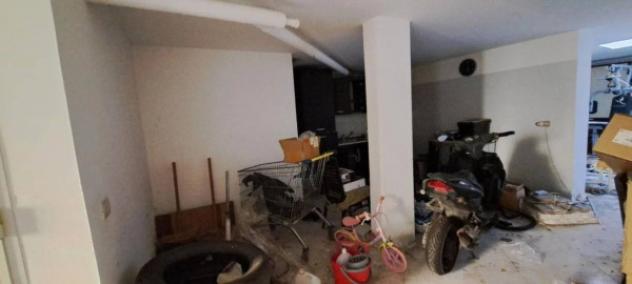 Immobile in asta di 176 m² con più di 5 locali e box auto in vendita a Parabita - Foto 14