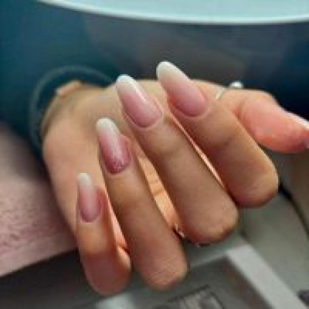 Glow Up - Ilaria Mazzullo Nails Artist Estetica Silvia - Foto 3