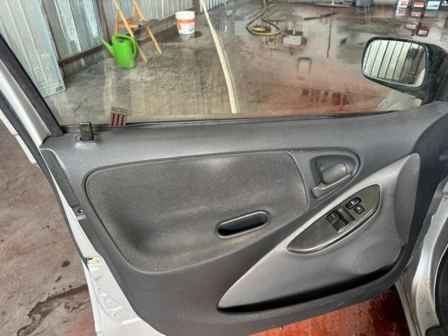 Toyota Yaris 1.0i 16V cat 5 porte Sol - Foto 4