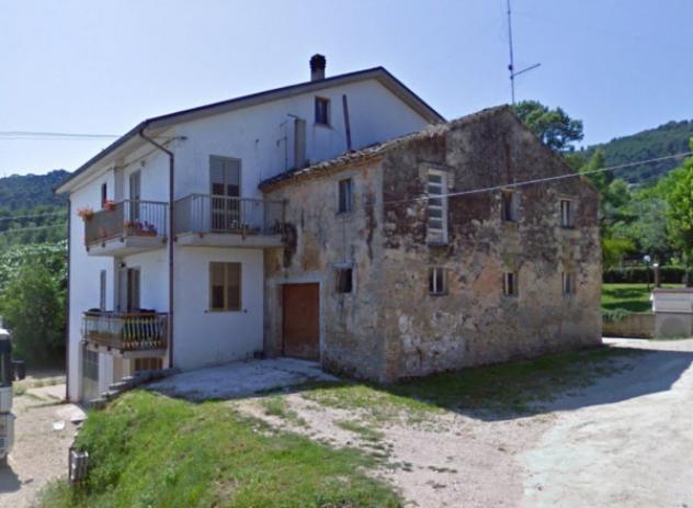 Immobile in asta di 117 m² con più di 5 locali e box auto in vendita a Grottammare