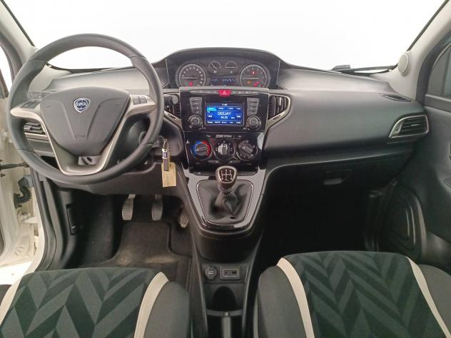 Lancia Ypsilon III 2015 0.9 t.air Silver ecochic metano 80cv - Foto 9