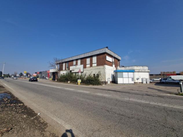 Immobile di 708 m² con più di 5 locali in vendita a Lainate - Foto 8