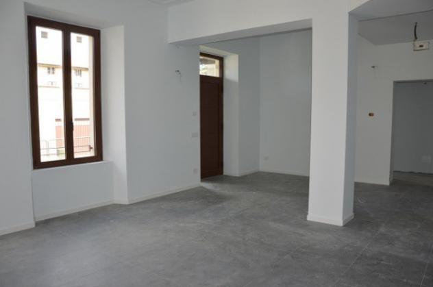 Villa di 140 m² con 3 locali in vendita a Albizzate - Foto 4