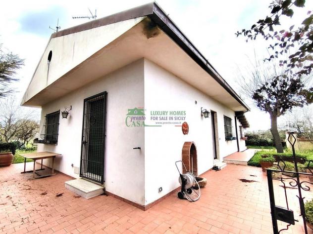 Rif: 2573 - Villa con ampio giardino e vista panoramica – Chiaramonte Gulfi - Foto 2