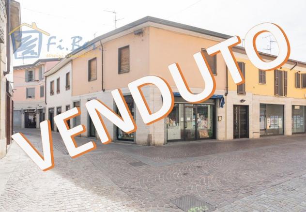 Cernusco s/N: Negozio in esclusiva nel cuore del centro storico.